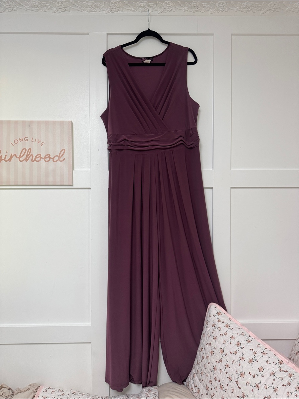 Sleeveless Mauve V-Neck Maxi jumpsuit